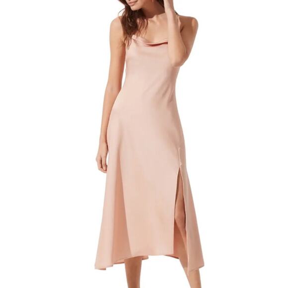 NWOT ASTR The Label Palisades Blush Cowl Slip Midi Dress in size medium - Picture 1 of 8